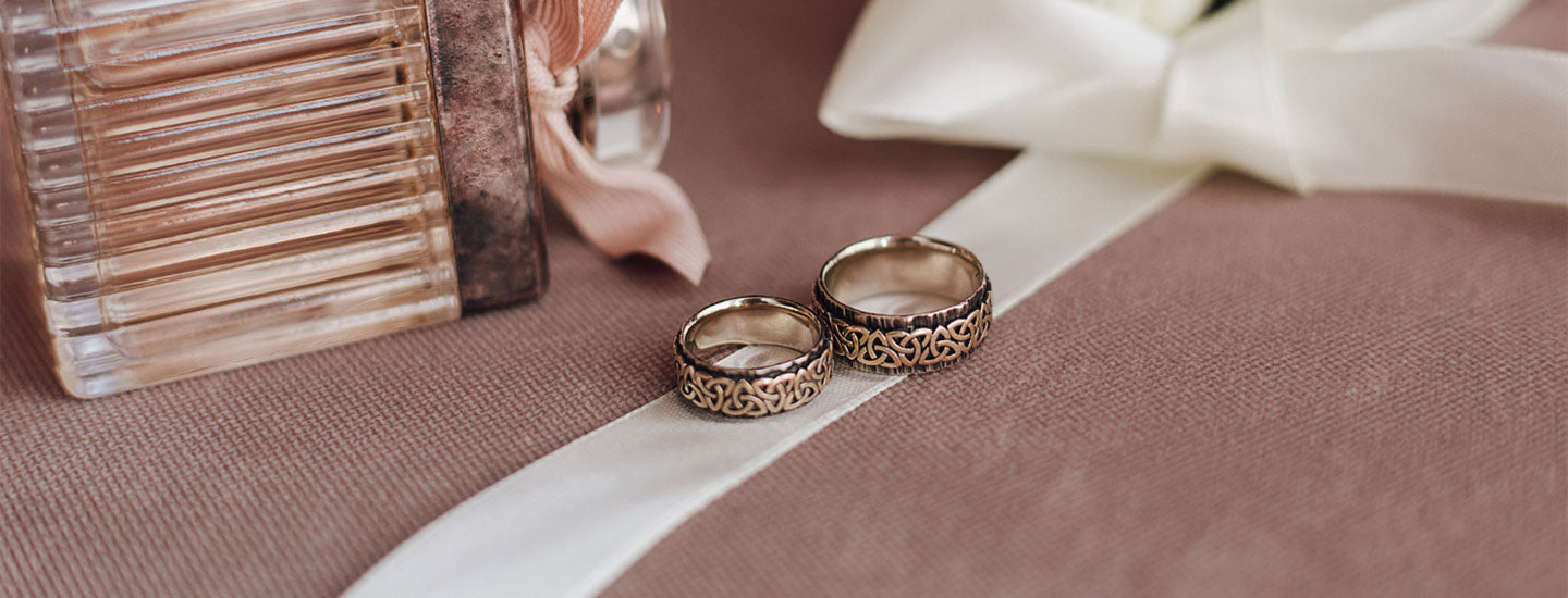 STEP 3 : ADD YOUR STACKERS (UP TO 4 RINGS)