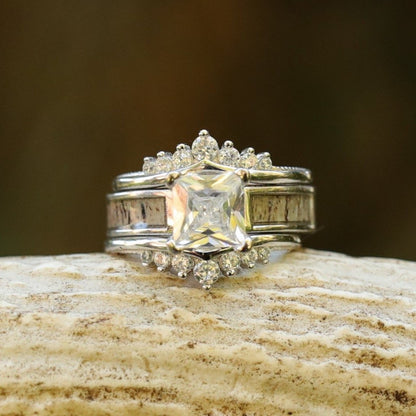 The Grand Kenai Wishbone Wedding Set